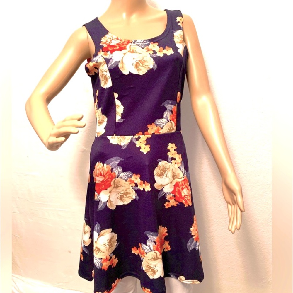 10171 Floral dress size M/L